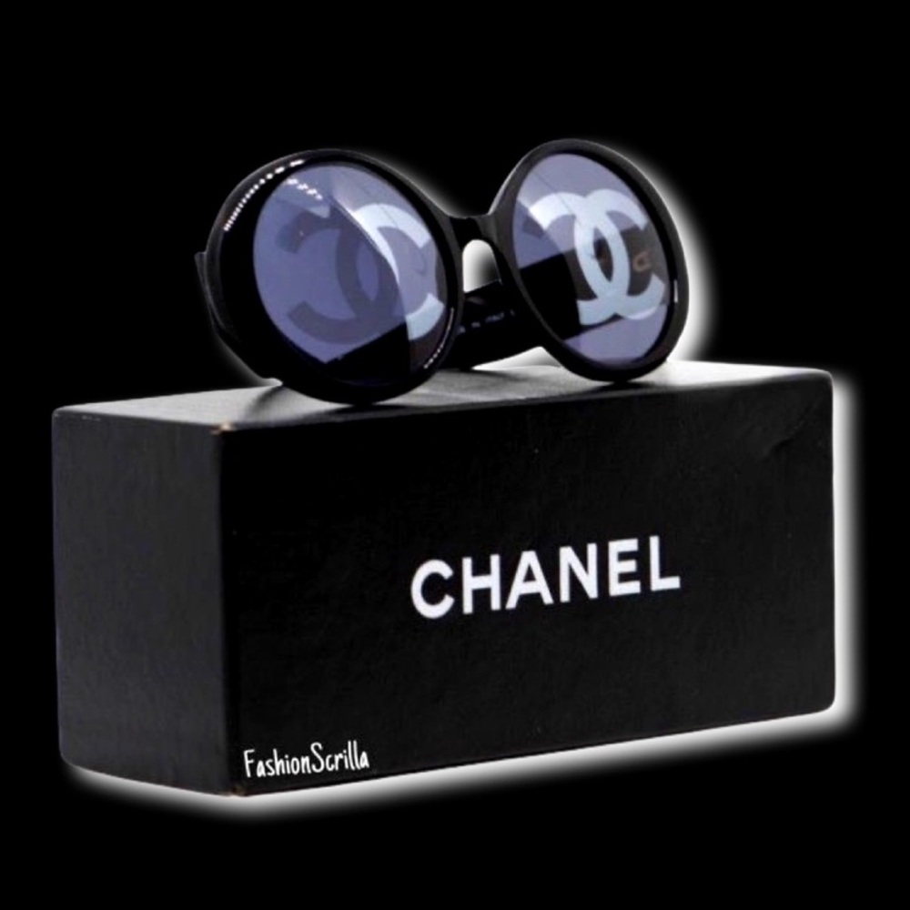 Vintage CHANEL 1993 Runway Black CC Logo Lens Editorial Oversized Sunglasses - Picture 17 of 17